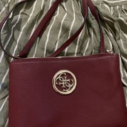 Guess purse 