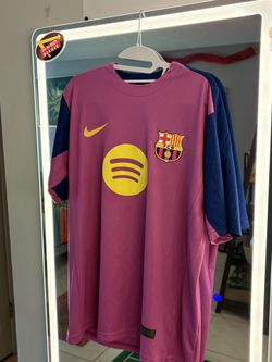 FC Barcelona Nike Jersey – Pink/Magenta Large