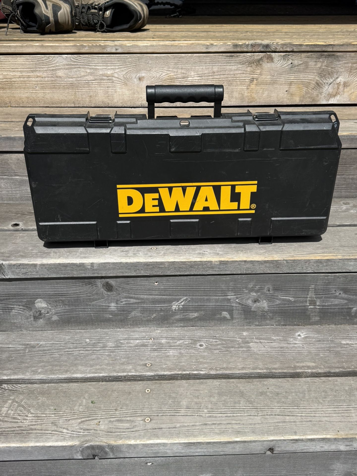 Corded Dewalt sawzall reciprocating saw