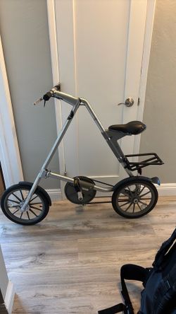 STRIDA foldable bike