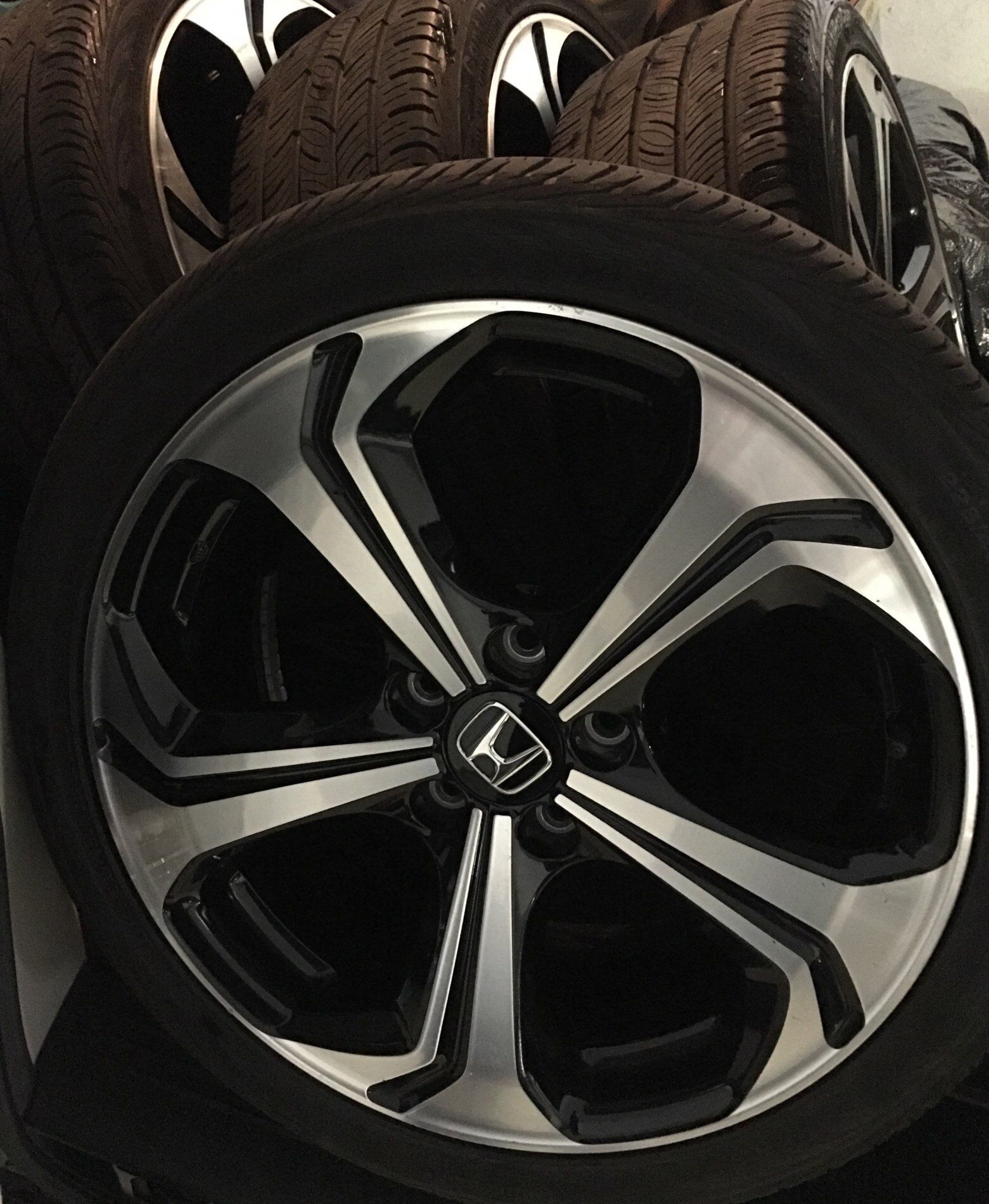 Selling 2015 Civic Si wheels 18”