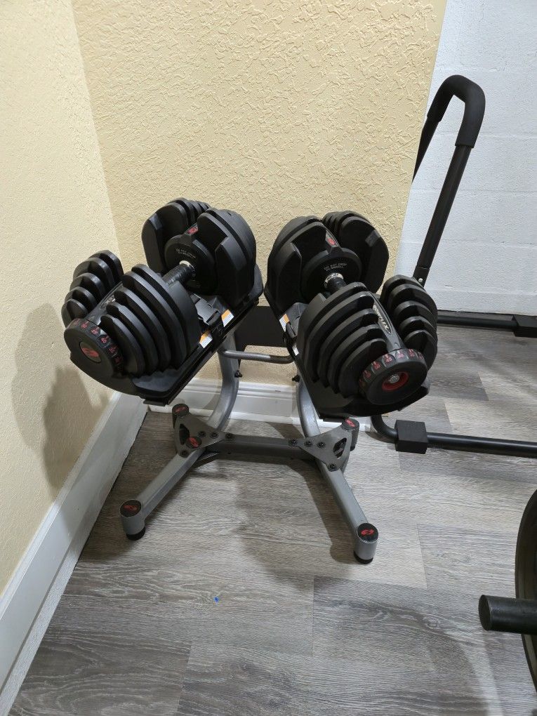 Bowflex SelectTech 1090 Dumbbell Pair With Stand