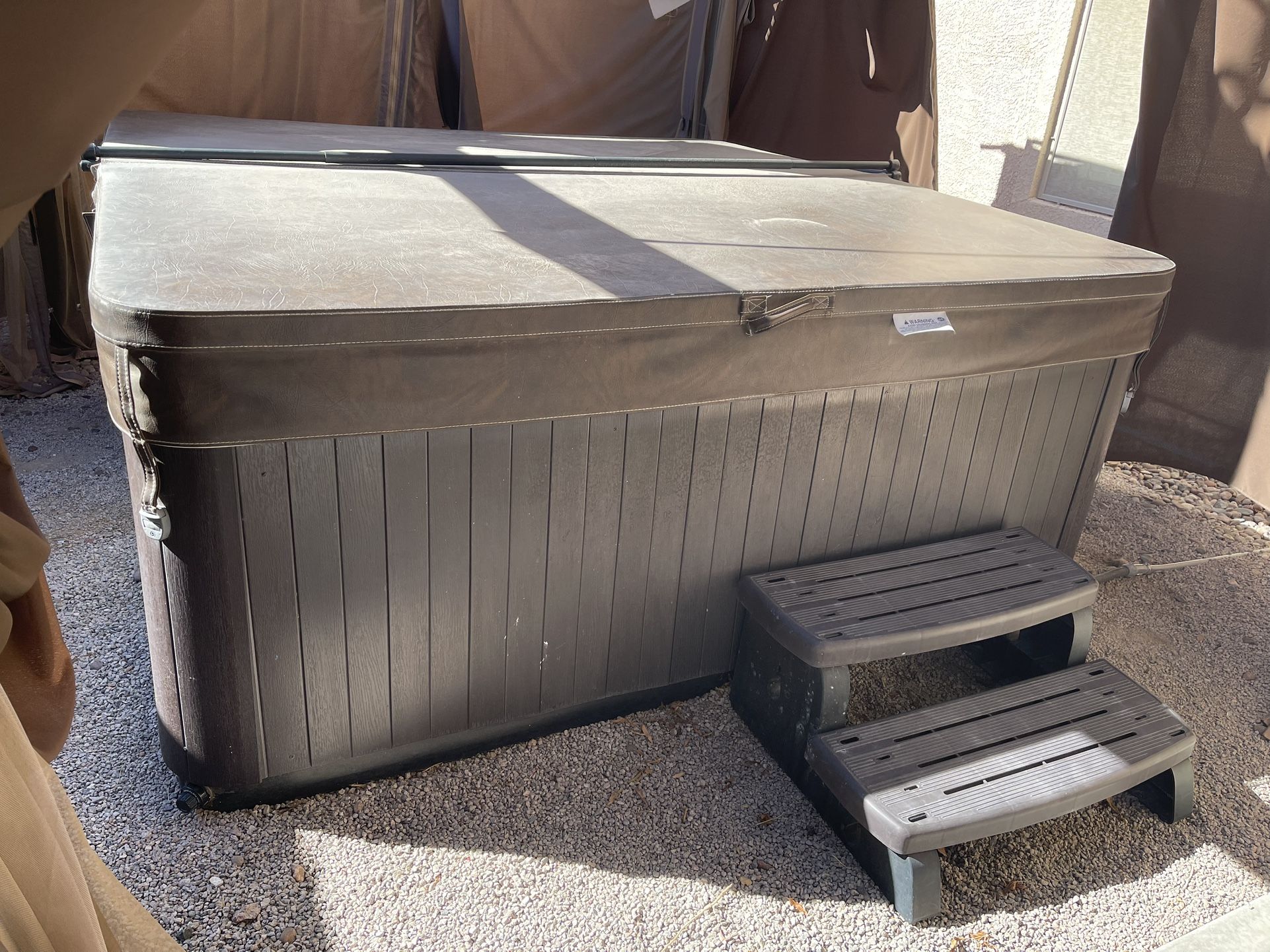 American Whirlpool 281 Hot Tub