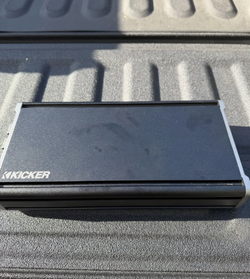 Kicker CXA1800.1 Mono Amplifier and kicker l7s