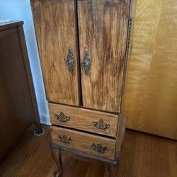 Vintage Queen Anne Style Wooden Jewelry Armoire With Velvet Interior 
