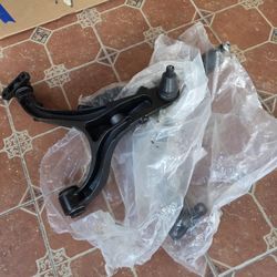 Front Lower Control Arm Jeep Commander 2006 – Brand New
