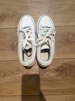 White Nike Air Force 1