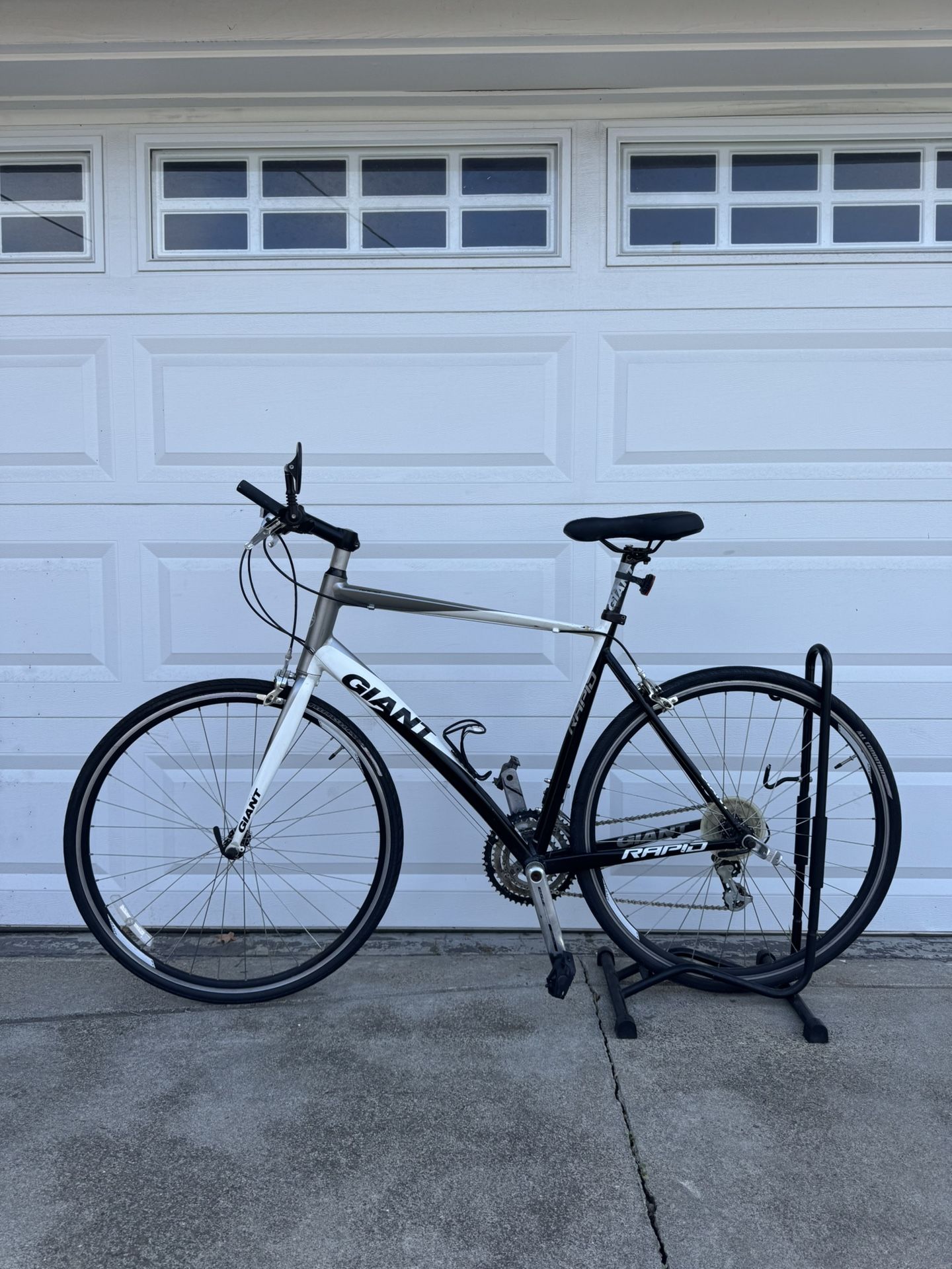 🚴 Giant Rapid – Frame Size L – 700c – Hybrid Fitness Bike