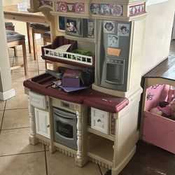 Toy Kitchen 