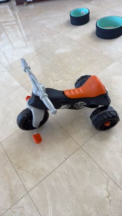 Kids Plastic Tricycle Ride-On Toy