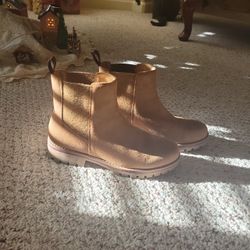 Ladies Size 8M Suede Boots