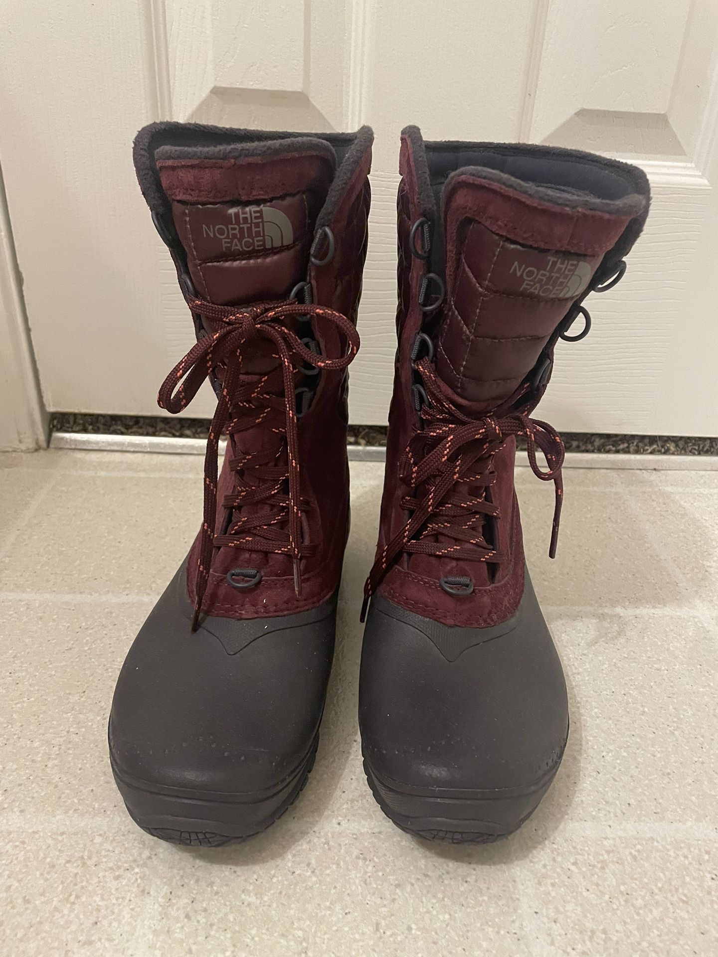 Women’s The North Face Snow boots