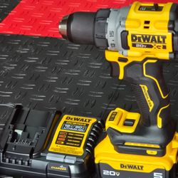 Brand New DEWALT 20V MAX XR Lithium-Ion Cordless Compact 1/2 in. Drill/Driver Kit, 20V MAX 5.0Ah Battery, and Charger