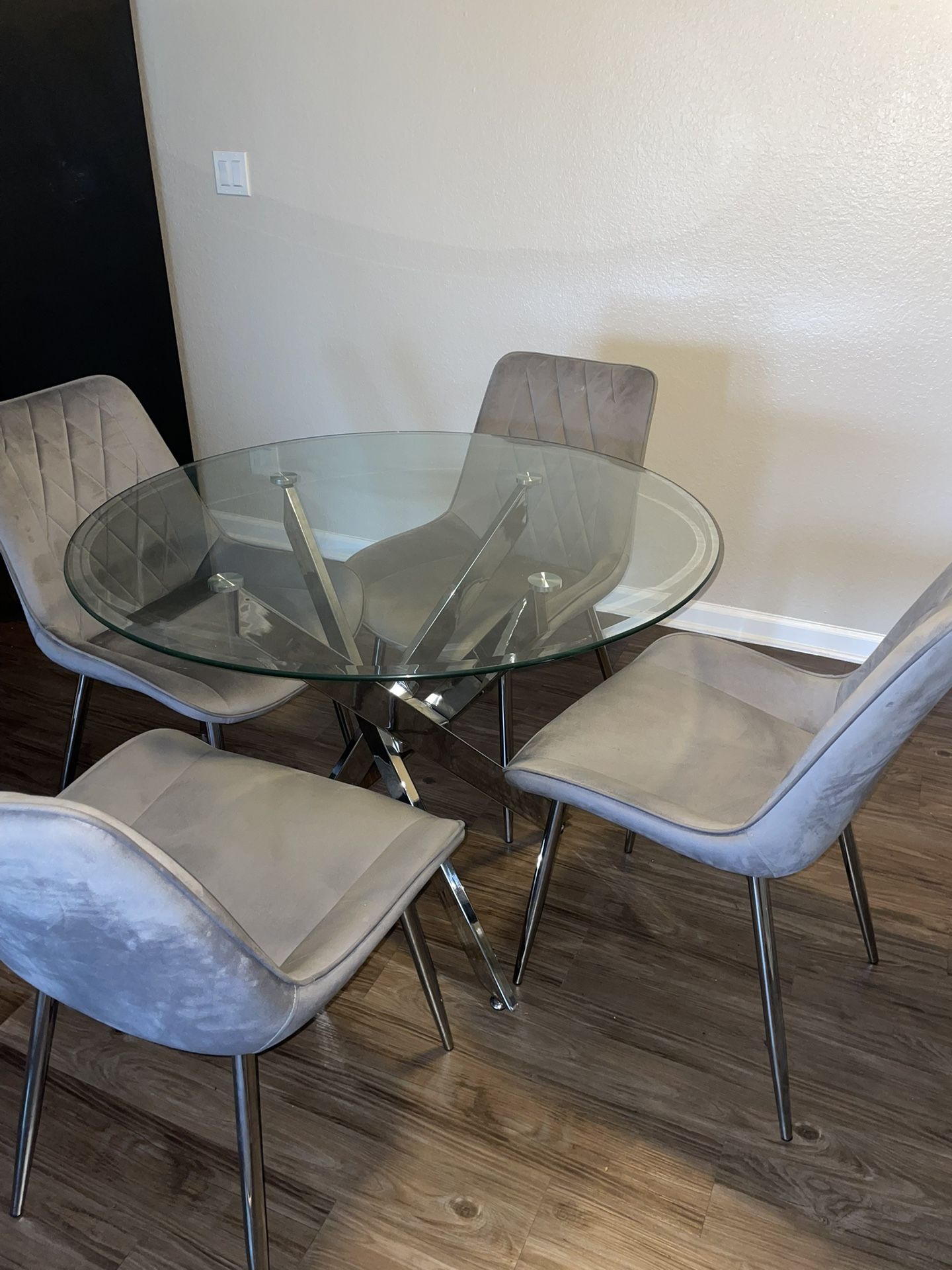 Dinning Room Table