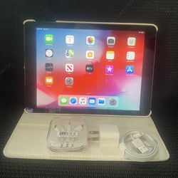 Apple iPad Air 16 GB iCloud Clean