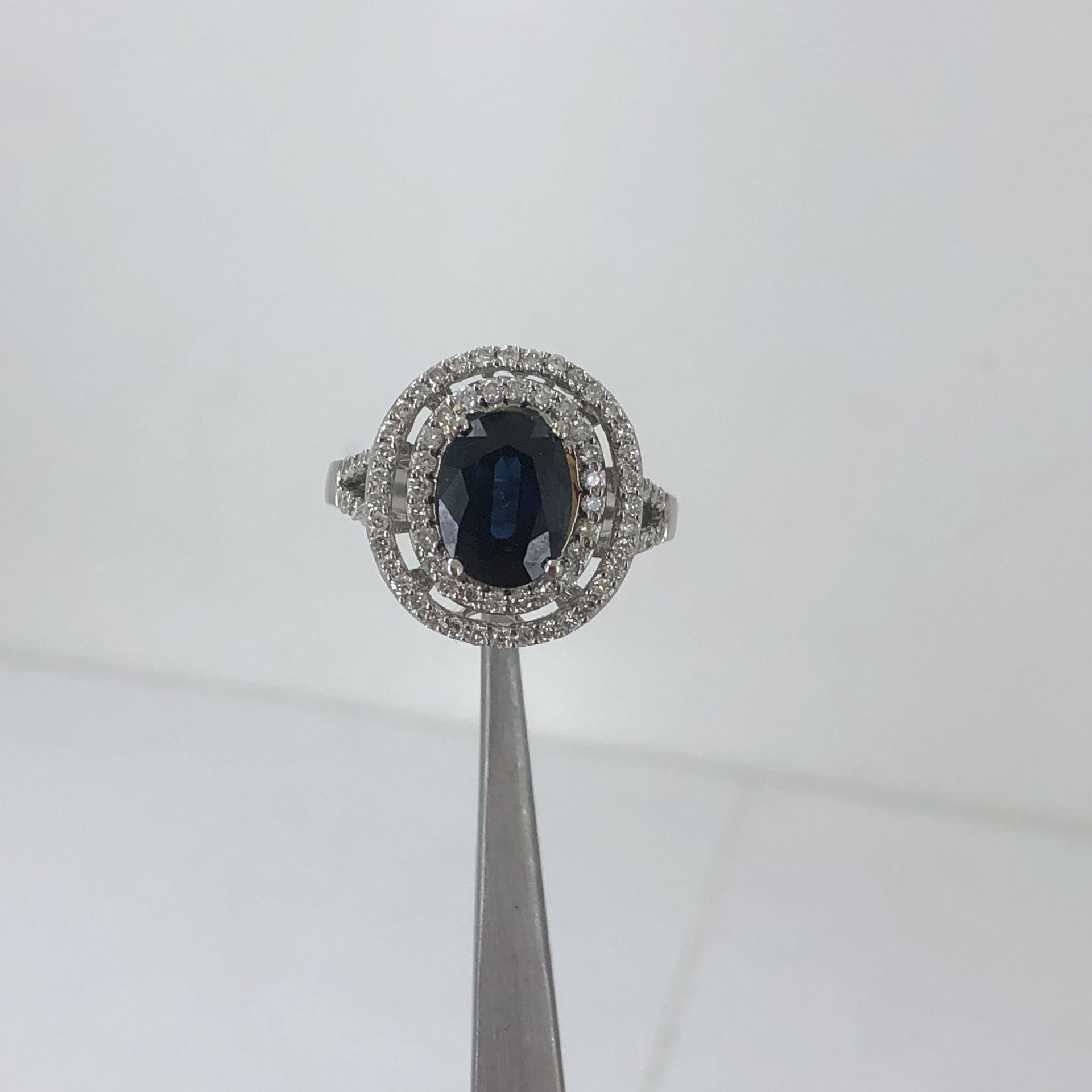 18k White Gold Gia Certified Sapphire & Diamond Ring Size 7.5