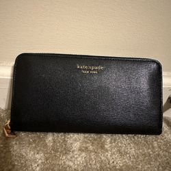 Kate Spade Leather Wallet.