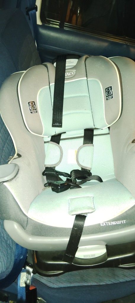 Graco Extend2fit Carseat