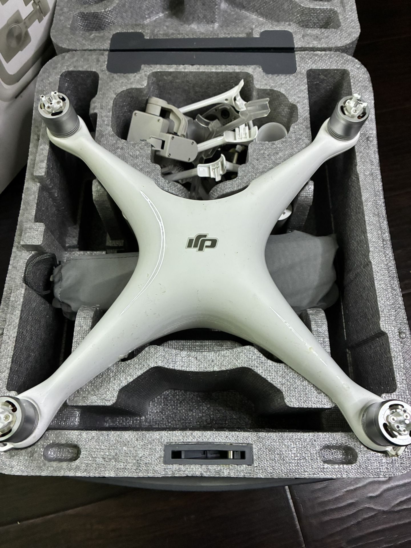 DJI Phantom 4 Drone