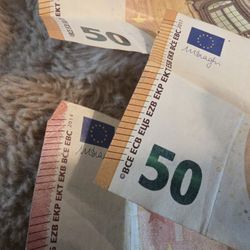 Trade Euro4Dollars