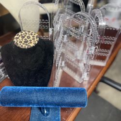 4 Jewelry Holders/ 