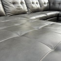 🛋️Sofa/Couch Sectional - Leather - Macy’s - Delivery Available 🚛