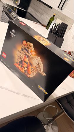UNOPENED LEGO ARCANINE