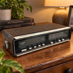 Vintage Auritone AM/FM Digital Alarm Clock Radio Woodgrain 1970s Working Retro