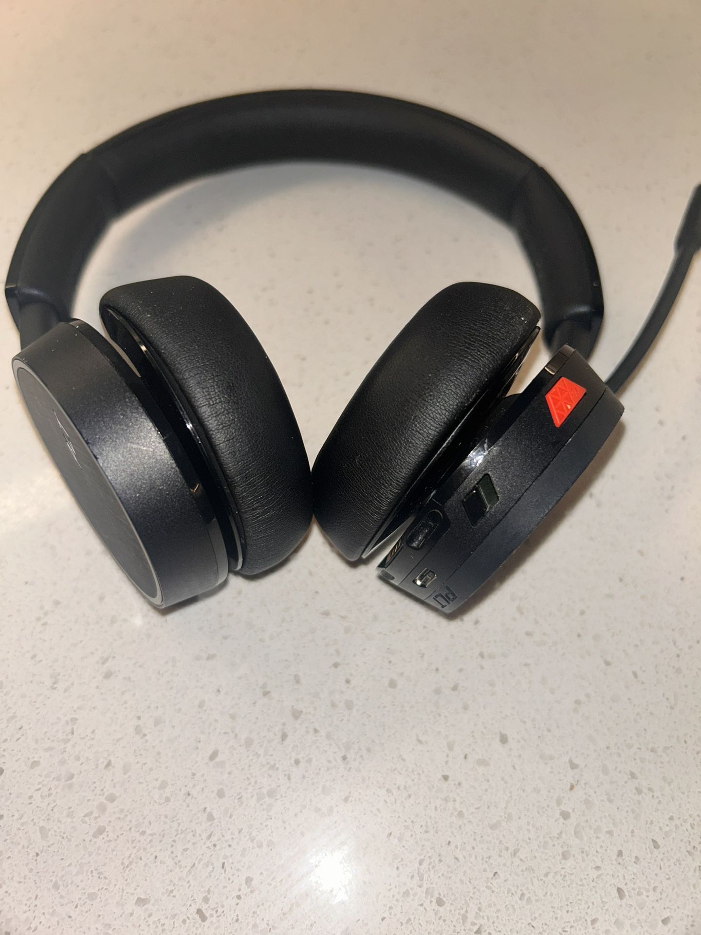 Best Offer: Plantronics PLT Bluetooth Headset w/ Mic – No Cord or Stand