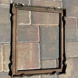 ANTIQUE PICTURE FRAME