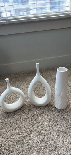 Set of 3 White Decorative Vases – Modern Home Décor