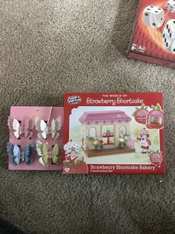 strawberry knock off lego set + butterfly clips
