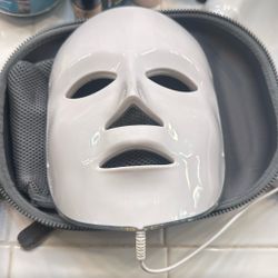 Solaris Laboratories NY LED face mask