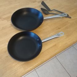 Lightweight Carbon Steel Pans
