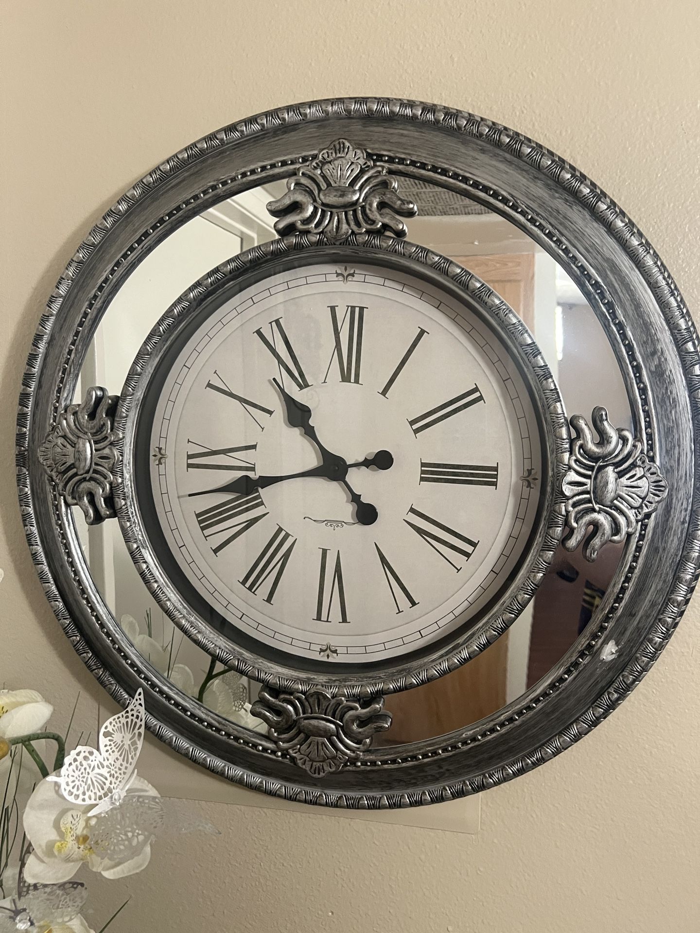 Plastic Clock Wall Decir