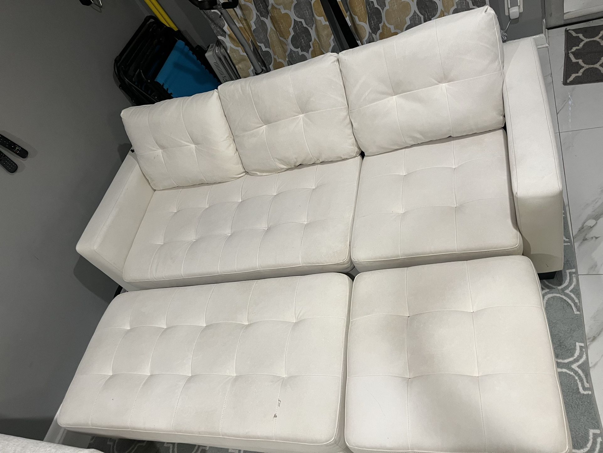 Couch White