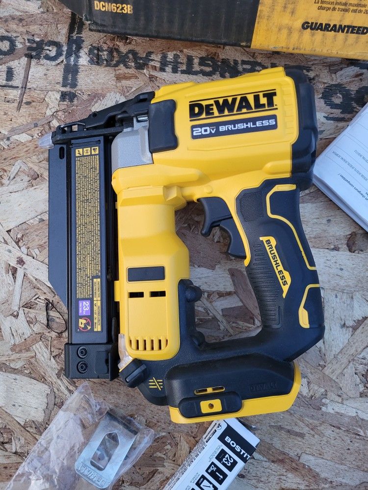 Dewalt 20V MAX LithiumIon Cordless 23Gauge Pin Nailer (Tool Only) for