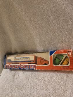 TRANSPORTER FREIGHTWAYS TRUCK WITH CARS NEW IN BOX