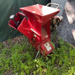 Wood chipper (not working) 