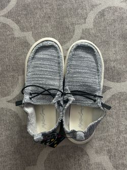 BRAND NEW Maui and Sons Men’s Slip-on Beach Loafer Gray