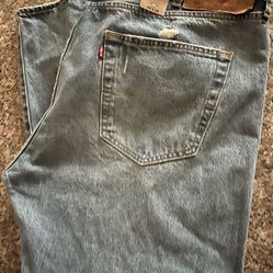 42/32 Levi’s 