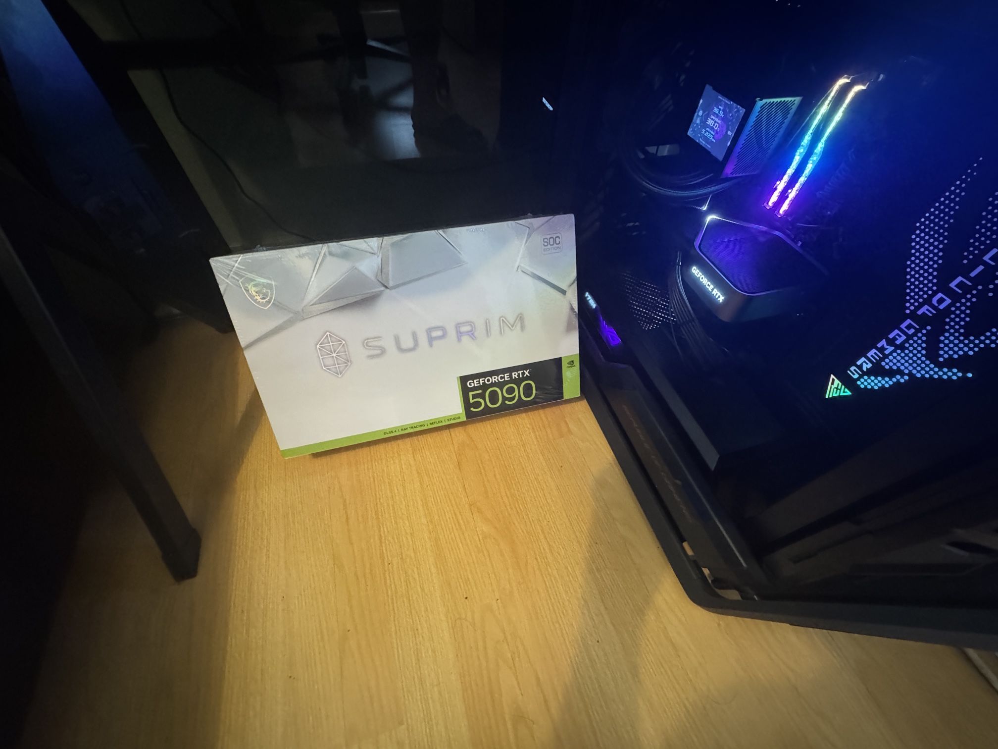 MSI Suprim GeForce RTX 5090 32GB GDDR7 PCI Express 5.0 Graphics Card RTX 5090 32G SUPRIM SOC