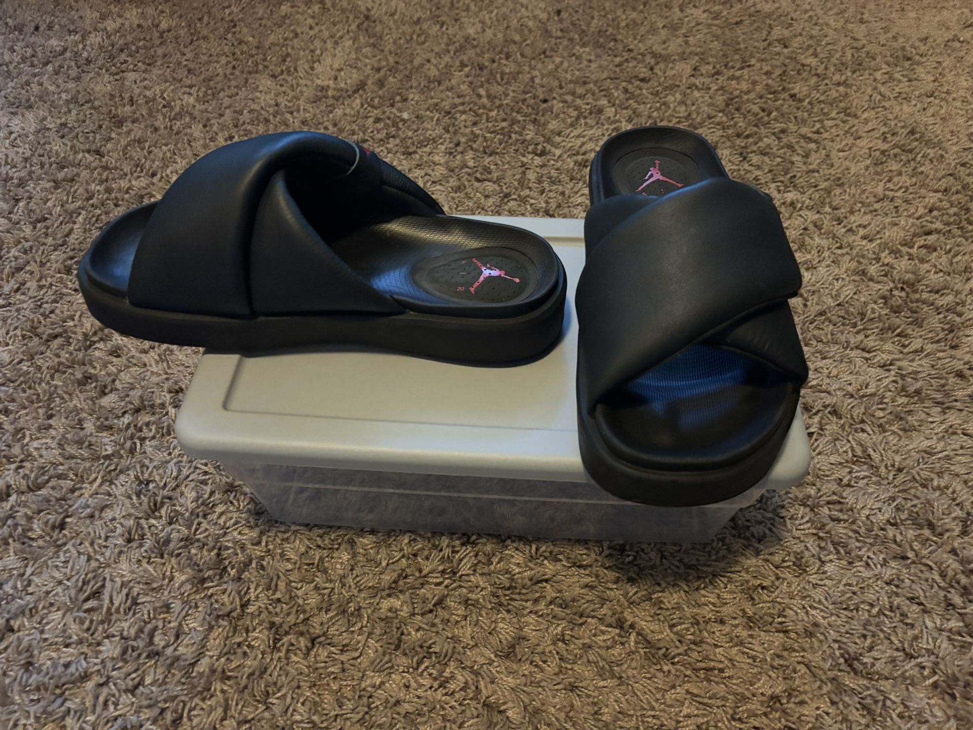 Nike Jordan Slides-black-Size 8