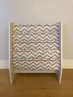 Kid craft book shelf