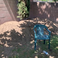 free dirt/earth pickup only 