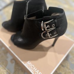 MICHAEL KORKS BOOTS  BLACK 