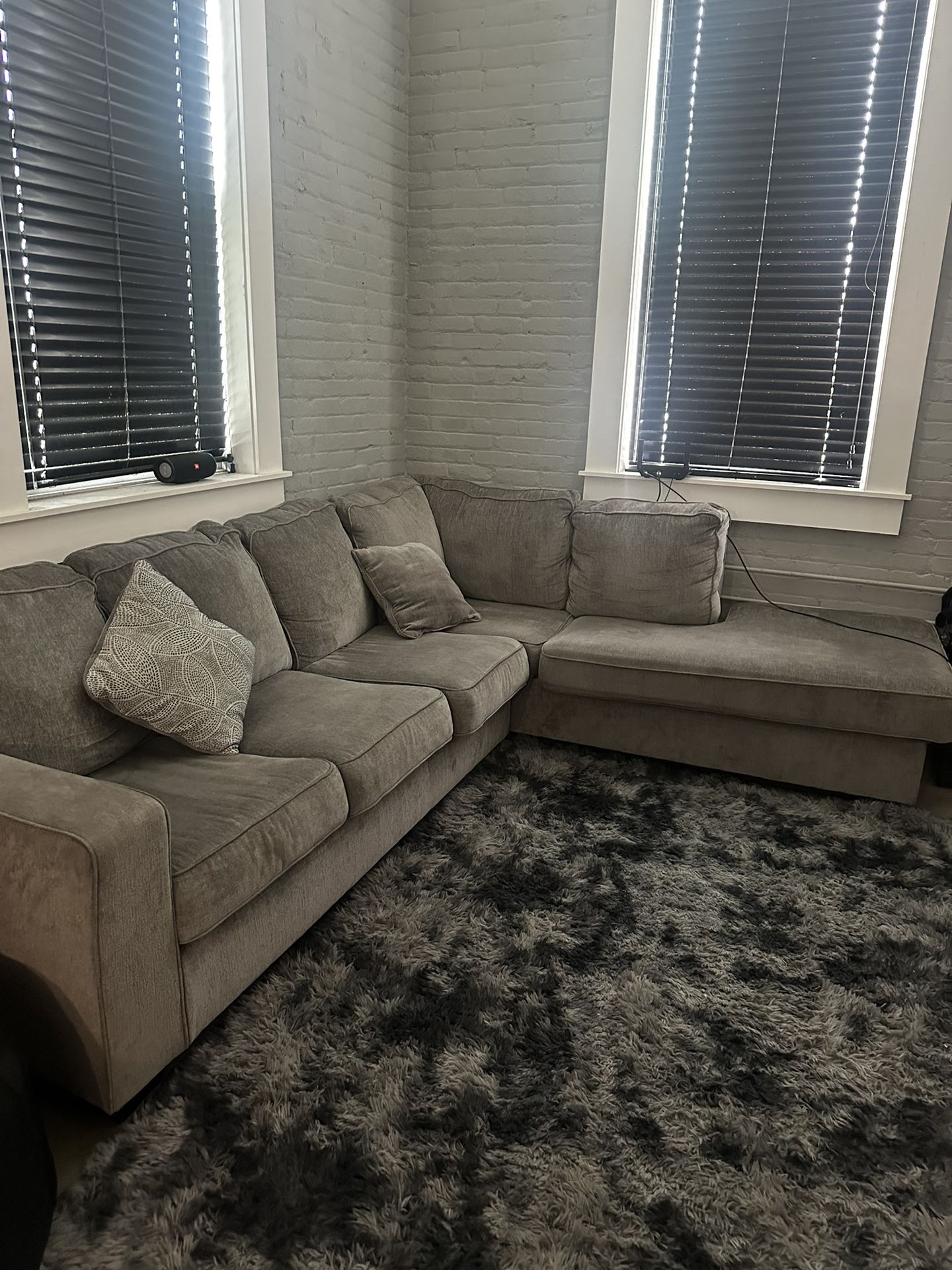 L Couch 🛋️