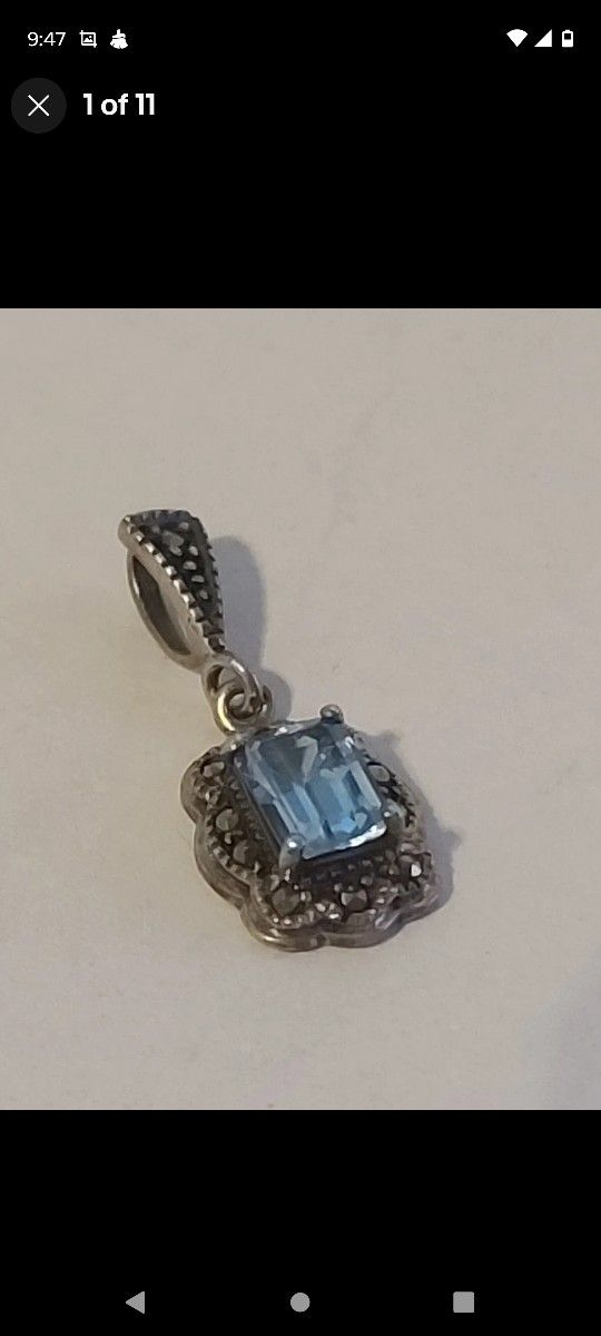 SILVER BLUE TOPAZ PENDANT