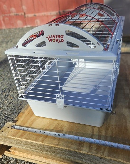 Living World Small Animal Habitat ~ $60obo