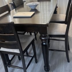 Dinning table With 6 Chairs